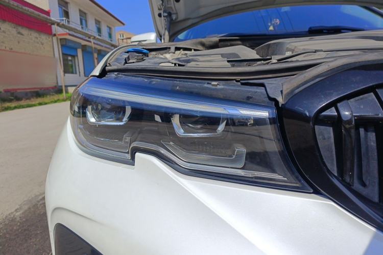 Used BMW 3 Series 2020 325Li M Sport Package Right Front Headlight