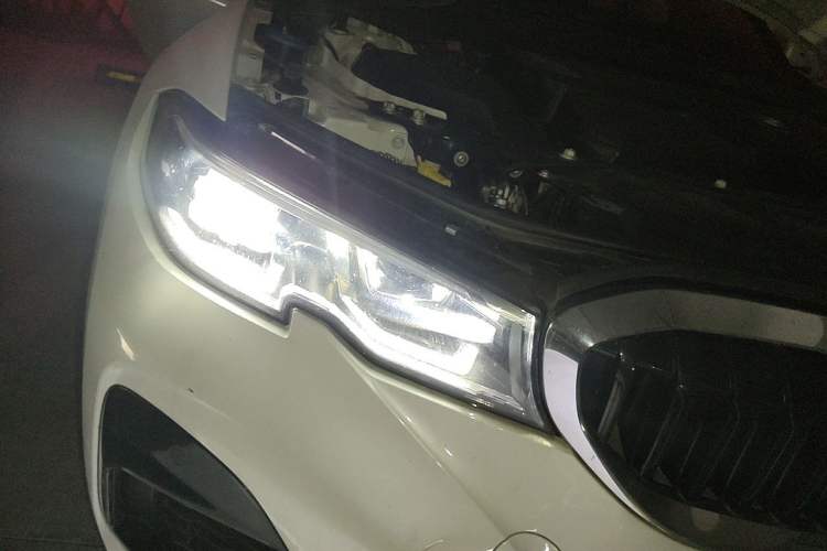 Used BMW 3 Series 2020 320Li M Sport Package Right Front Headlight