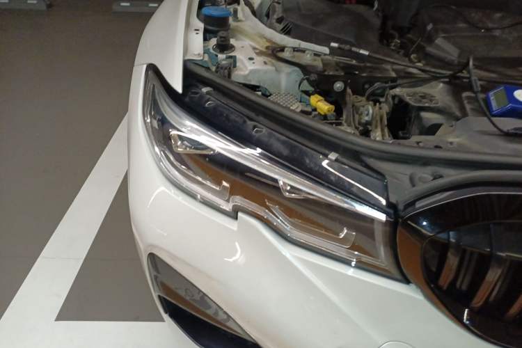 Used BMW 3 Series 2020 Facelifted 325Li M Sport Night Edition Package Right Front Headlight