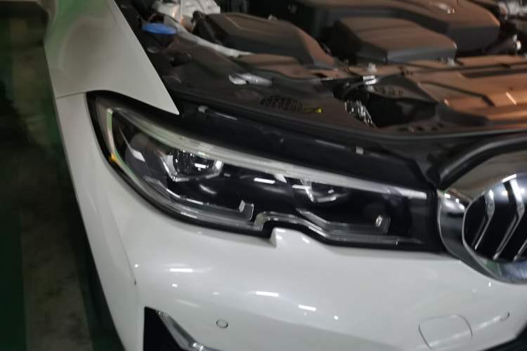 Used BMW 3 Series 2020 325Li First Edition Right Front Headlight