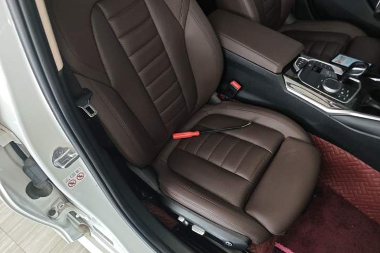 Used BMW 3 Series 2020 Restyled 325Li M Sport Package Right Front Seat
