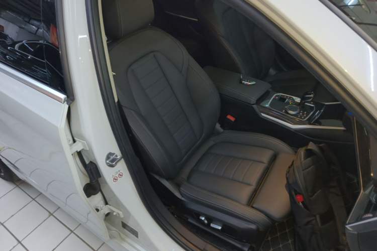 Used BMW 3 Series 2020 Restyled 325Li M Sport Package Right Front Seat