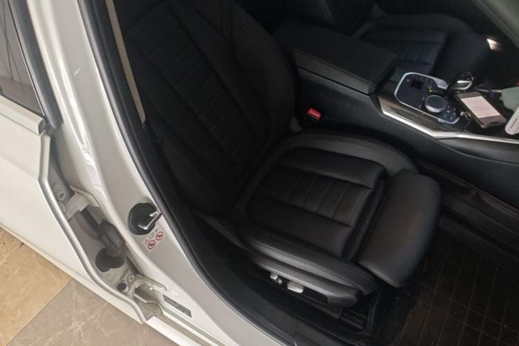 Used BMW 3 Series 2020 Restyled 325Li M Sport Package Right Front Seat