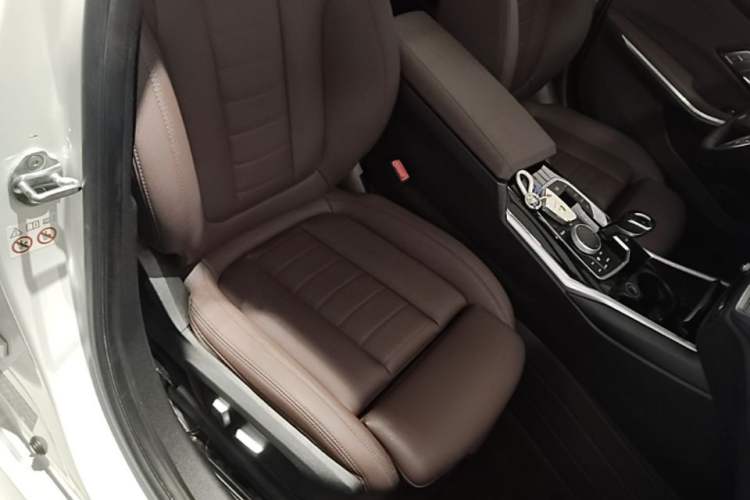 Used BMW 3 Series 2020 320Li M Sport Package Right Front Seat