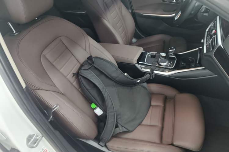 Used BMW 3 Series 2020 320i Sport Package Right Front Seat