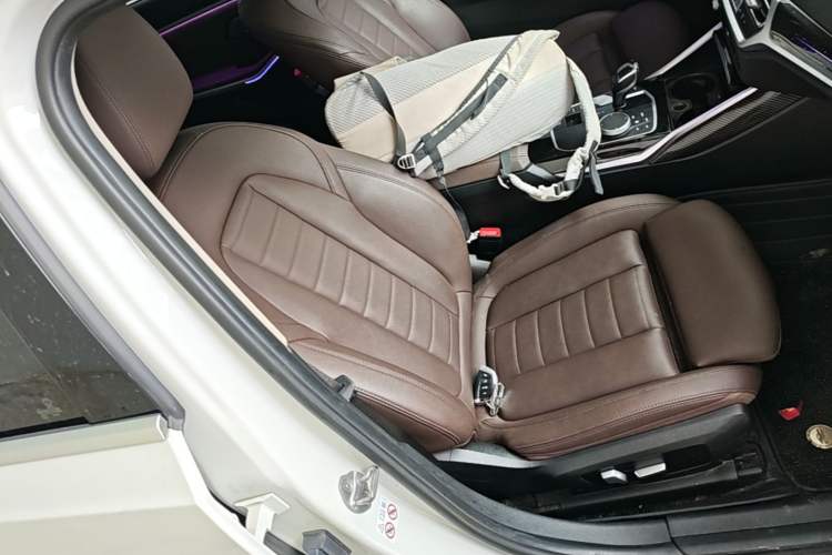Used BMW 3 Series 2020 320Li M Sport Package Right Front Seat
