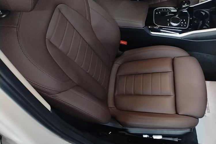 Used BMW 3 Series 2020 320i Sport Package Right Front Seat