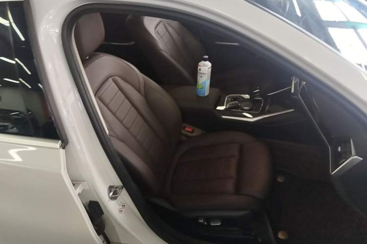 Used BMW 3 Series 2020 Restyled 325Li M Sport Package Right Front Seat