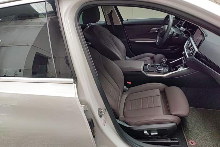 Used BMW 3 Series 2020 320Li M Sport Package Right Front Seat