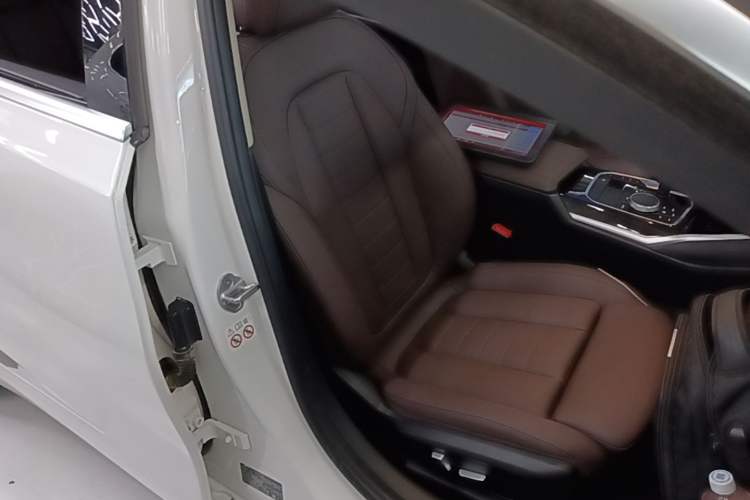 Used BMW 3 Series 2020 Restyled 325Li M Sport Package Right Front Seat