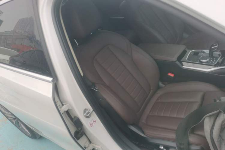 Used BMW 3 Series 2020 325Li First Edition Right Front Seat