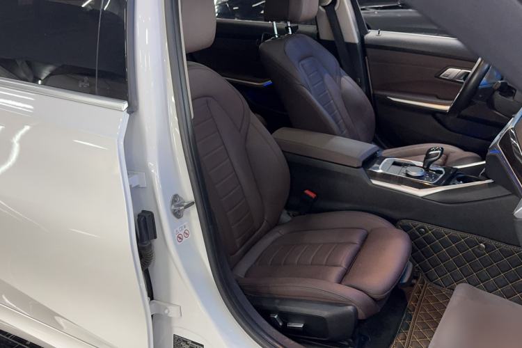 Used BMW 3 Series 2020 325Li M Sport Package Right Front Seat