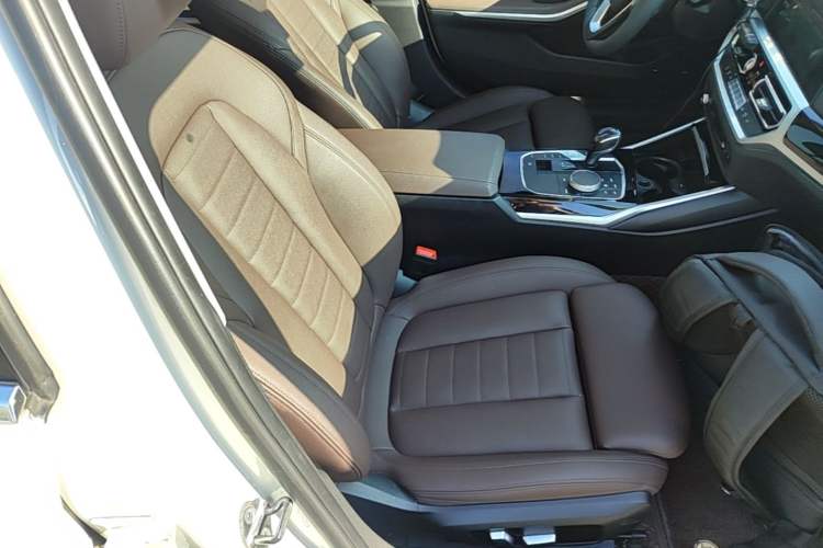Used BMW 3 Series 2020 325Li First Edition Right Front Seat