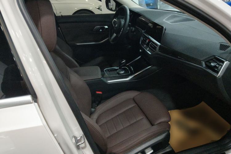 Used BMW 3 Series 2020 Restyled 325Li M Sport Package Right Front Seat