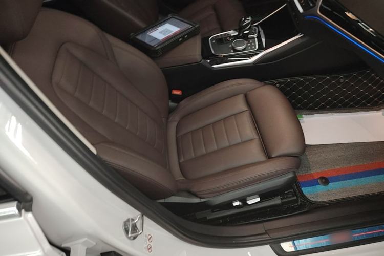 Used BMW 3 Series 2020 325Li First Edition Right Front Seat