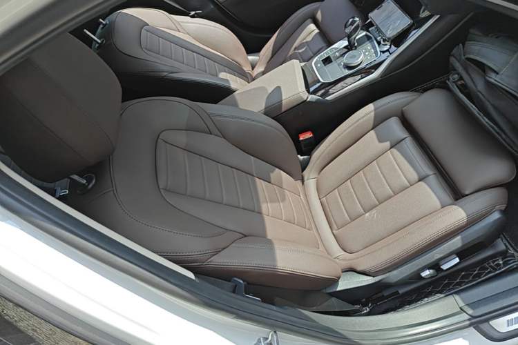 Used BMW 3 Series 2020 320Li M Sport Package Right Front Seat