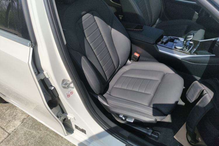 Used BMW 3 Series 2020 Restyled 325Li M Sport Package Right Front Seat
