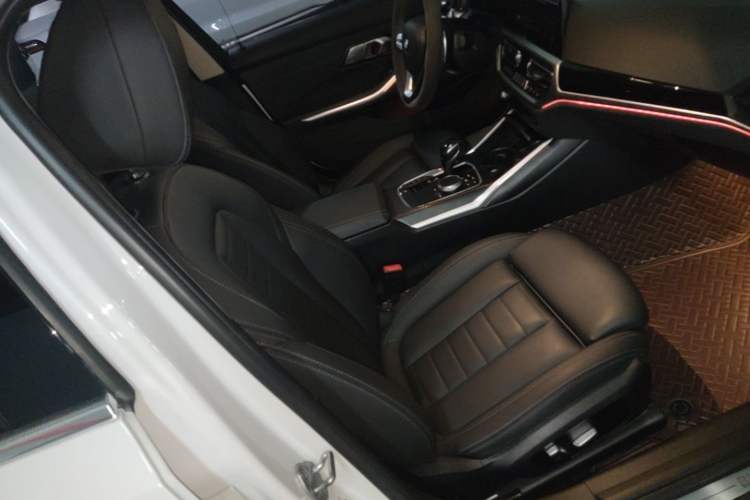 Used BMW 3 Series 2020 325Li First Edition Right Front Seat