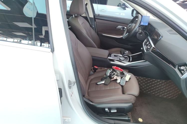 Used BMW 3 Series 2020 320Li M Sport Package Right Front Seat