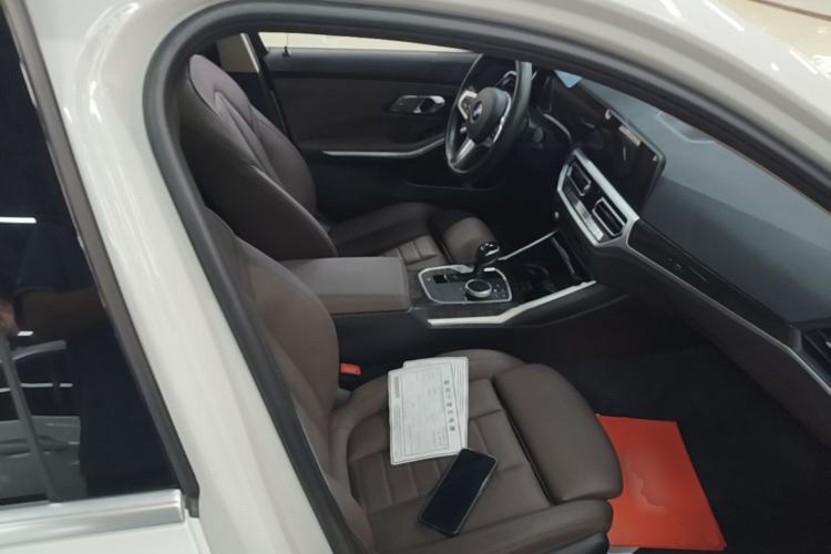 Used BMW 3 Series 2020 Restyled 325Li M Sport Package Right Front Seat