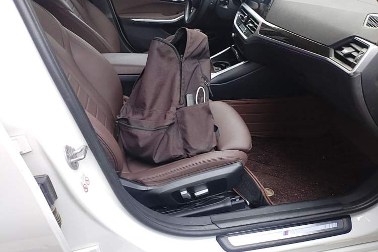 Used BMW 3 Series 2020 Restyled 325Li M Sport Package Right Front Seat
