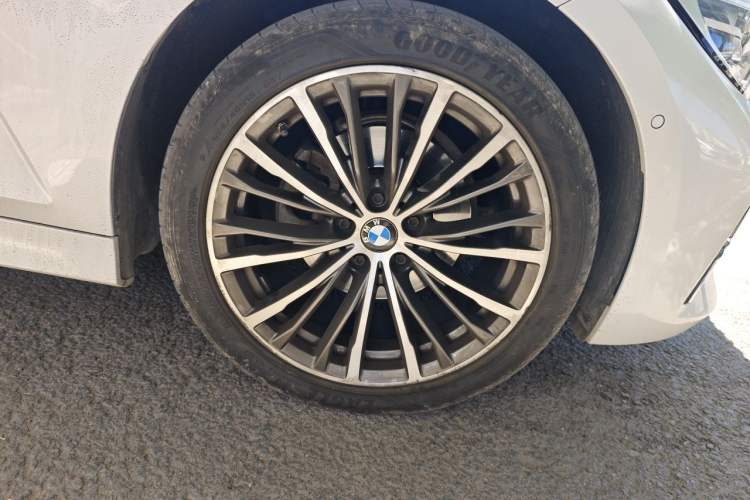 Used BMW 3 Series 2020 325Li First Edition Right Front Wheel Hub