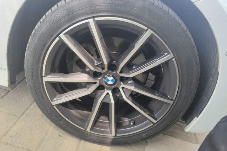 Used BMW 3 Series 2020 Restyled 325Li M Sport Package Right Front Wheel Hub