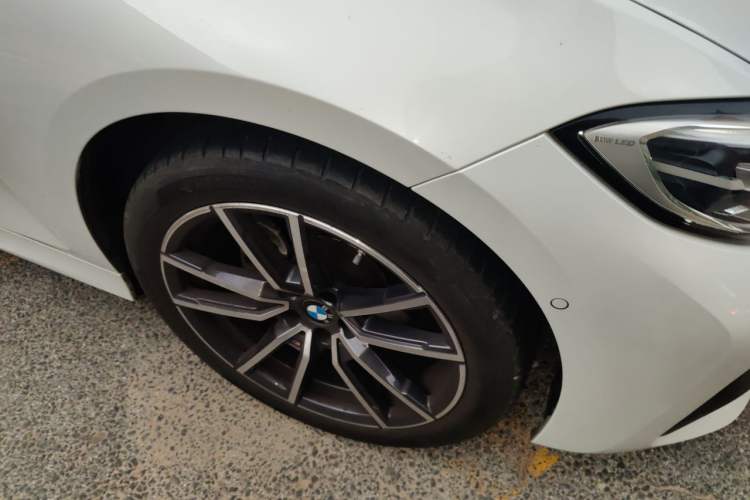 Used BMW 3 Series 2020 Restyled 325Li M Sport Package Right Front Wheel Hub