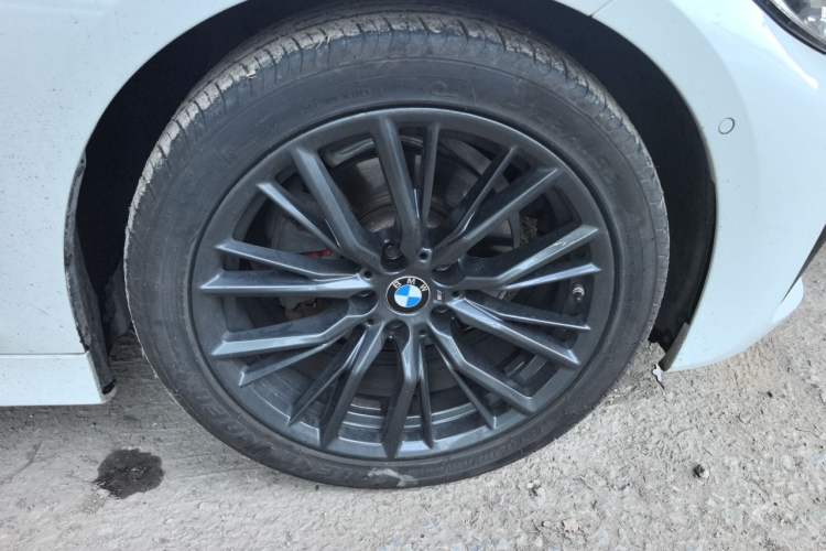Used BMW 3 Series 2020 Restyled 325Li M Sport Package Right Front Wheel Hub