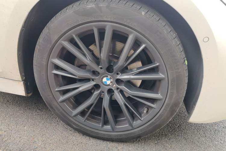 Used BMW 3 Series 2020 Facelifted 325Li M Sport Night Edition Package Right Front Wheel Hub