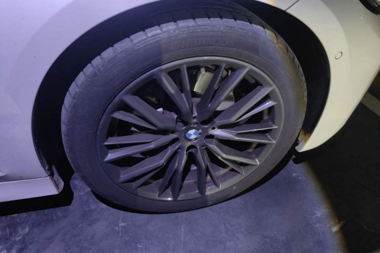 Used BMW 3 Series 2020 Facelifted 325Li M Sport Night Edition Package Right Front Wheel Hub