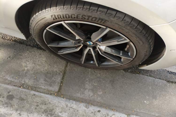Used BMW 3 Series 2020 325i M Sport Package Right Front Wheel Hub