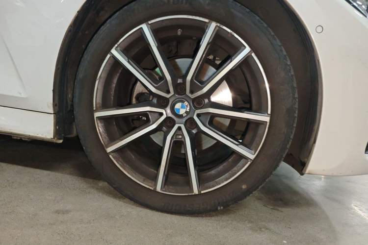 Used BMW 3 Series 2020 Restyled 325Li M Sport Package Right Front Wheel Hub