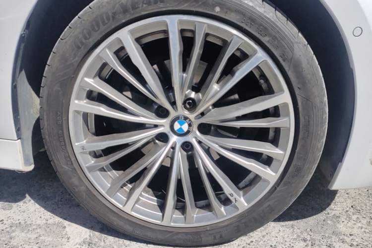 Used BMW 3 Series 2020 325Li First Edition Right Front Wheel Hub
