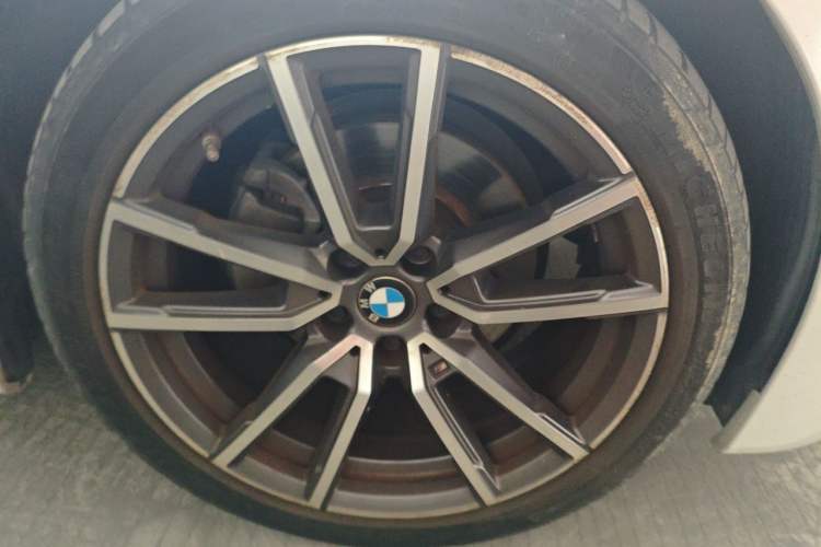 Used BMW 3 Series 2020 325Li M Sport Package Right Front Wheel Hub