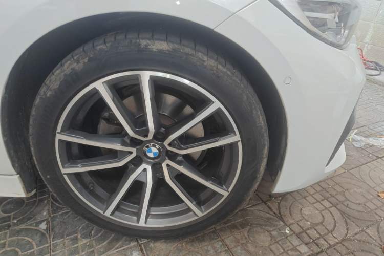Used BMW 3 Series 2020 325i M Sport Package Right Front Wheel Hub