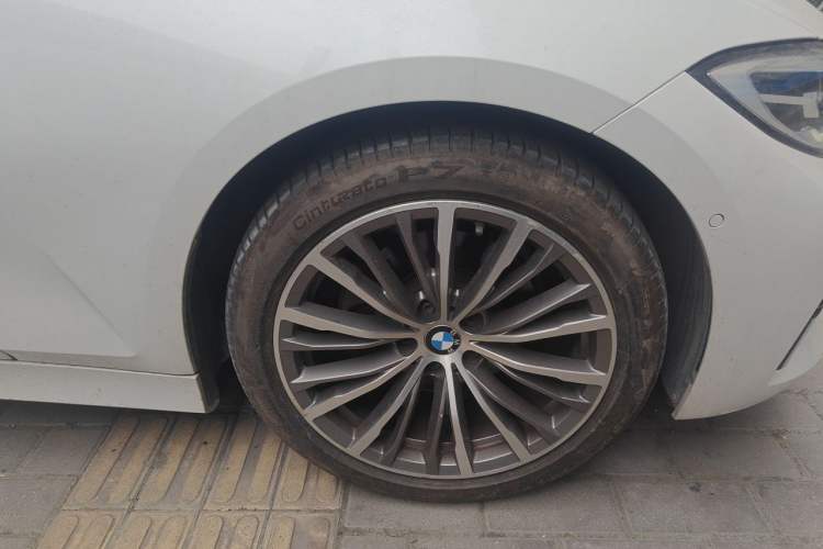 Used BMW 3 Series 2020 325Li First Edition Right Front Wheel Hub