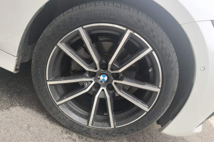 Used BMW 3 Series 2020 320Li M Sport Package Right Front Wheel Hub