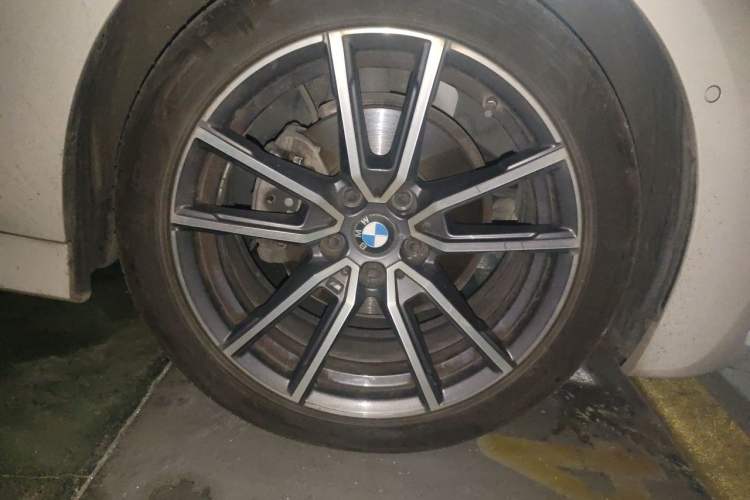 Used BMW 3 Series 2020 Restyled 325Li M Sport Package Right Front Wheel Hub