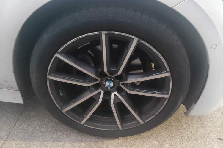 Used BMW 3 Series 2020 Restyled 325Li M Sport Package Right Front Wheel Hub