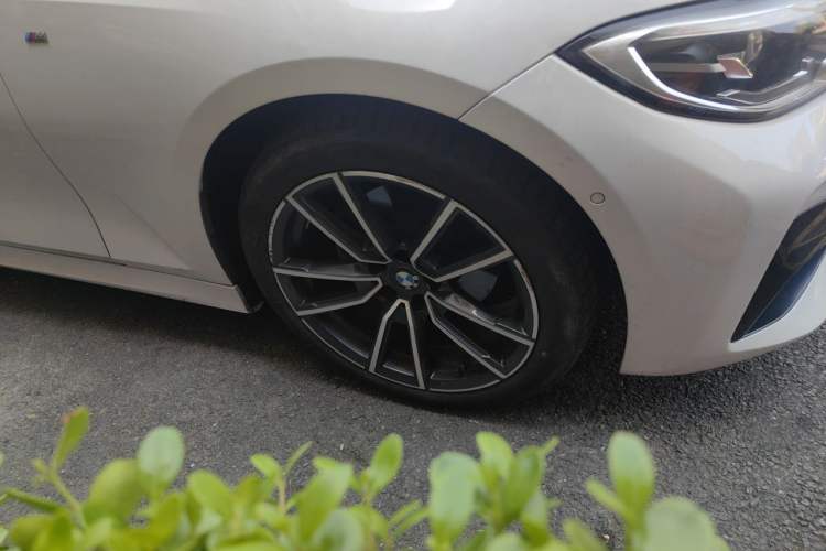 Used BMW 3 Series 2020 325Li M Sport Package Right Front Wheel Hub