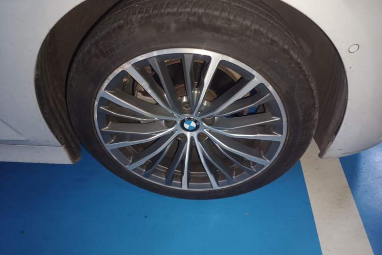 Used BMW 3 Series 2020 325Li First Edition Right Front Wheel Hub