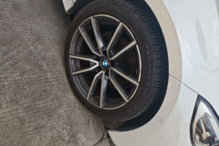 Used BMW 3 Series 2020 Restyled 325Li M Sport Package Right Front Wheel Hub