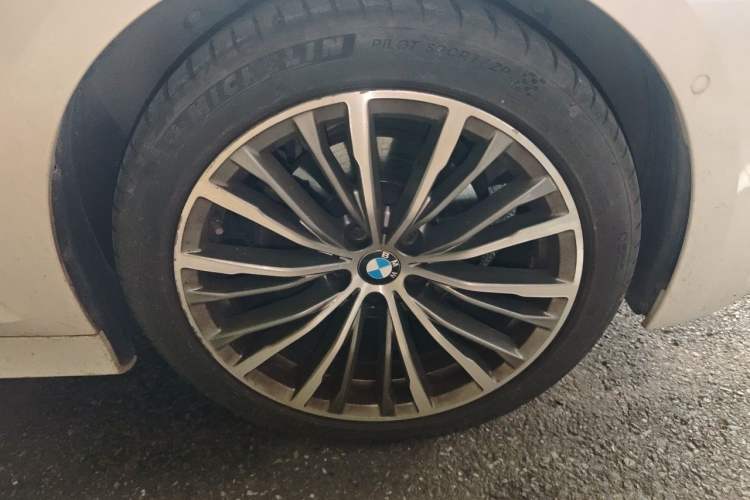 Used BMW 3 Series 2020 325Li First Edition Right Front Wheel Hub