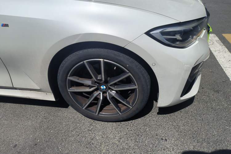 Used BMW 3 Series 2020 320Li M Sport Package Right Front Wheel Hub