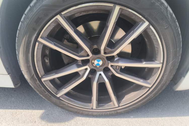 Used BMW 3 Series 2020 325Li M Sport Package Right Front Wheel Hub