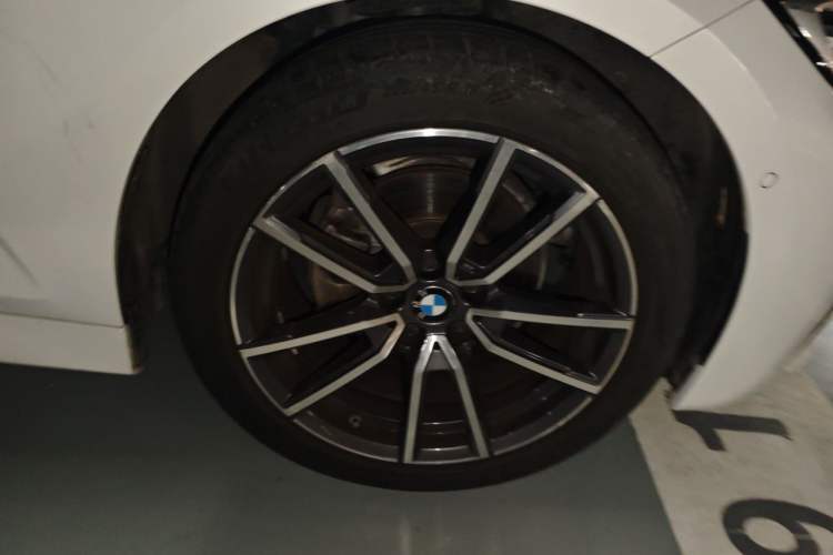 Used BMW 3 Series 2020 320Li M Sport Package Right Front Wheel Hub