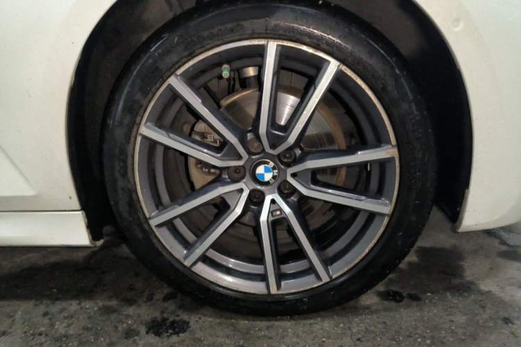 Used BMW 3 Series 2020 325Li M Sport Package Right Front Wheel Hub