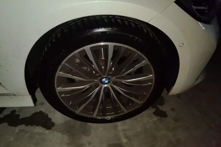 Used BMW 3 Series 2020 325Li First Edition Right Front Wheel Hub