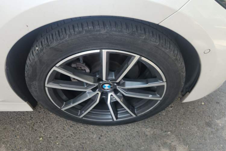 Used BMW 3 Series 2020 320Li M Sport Package Right Front Wheel Hub